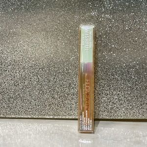 Huda Beauty Silk Balm Honey Kiss Lip Balm in Queen Bee